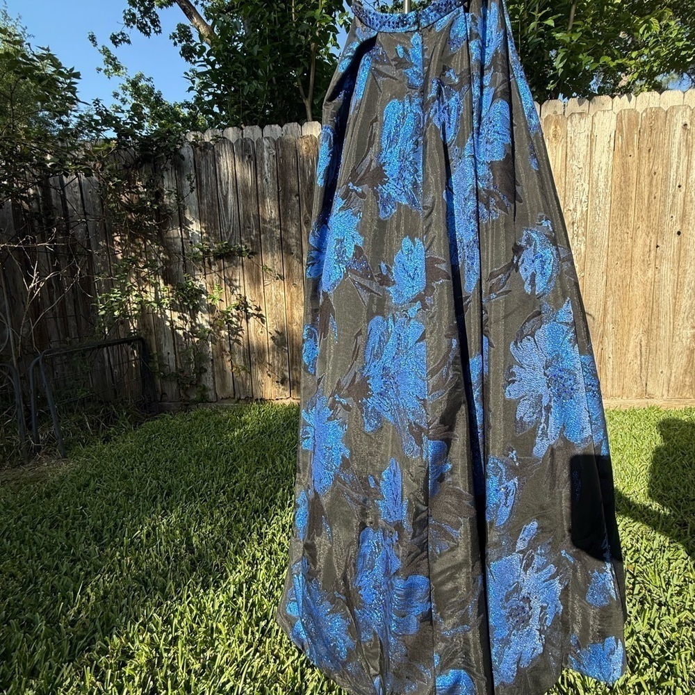 ▶️ Ellie Wilde◀️ Royal Blue Black Ball Gown Dress Strapless 2 piece set. Size 4 - Picture 4 of 12